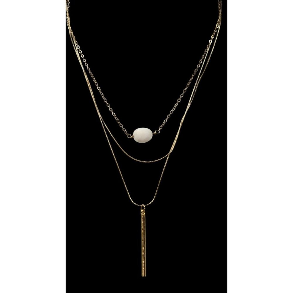 Elegant Multilayer Gold Tone Chain And Pendant Necklace